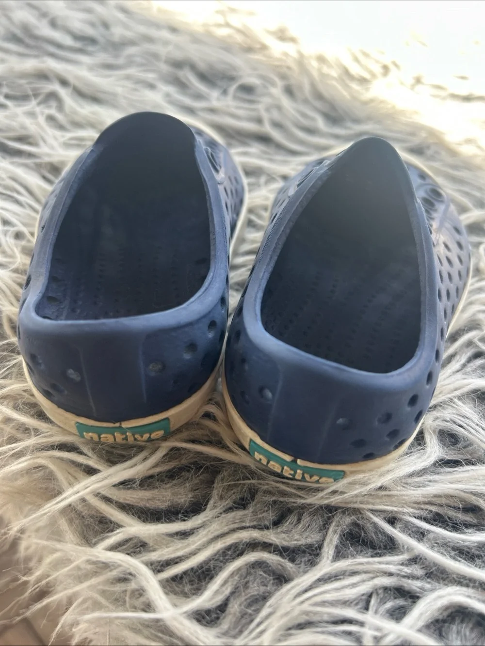 Native Jefferson Boys Navy Blue. Shoes Size 4 Slip -on waterproof Toddler.